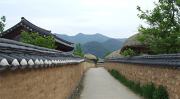 한국의 담박한 마음씨를 닮은 마을